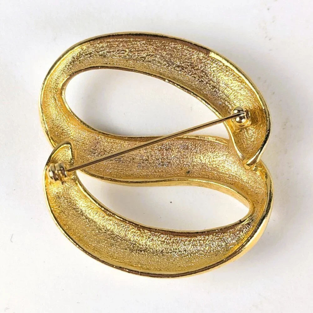 Vintage S-Shaped Gold Tone Swirl Brooch